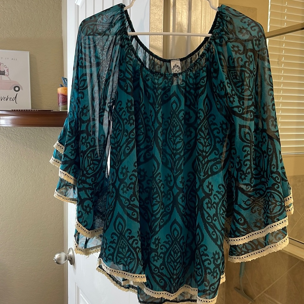 Blouse with undershirt